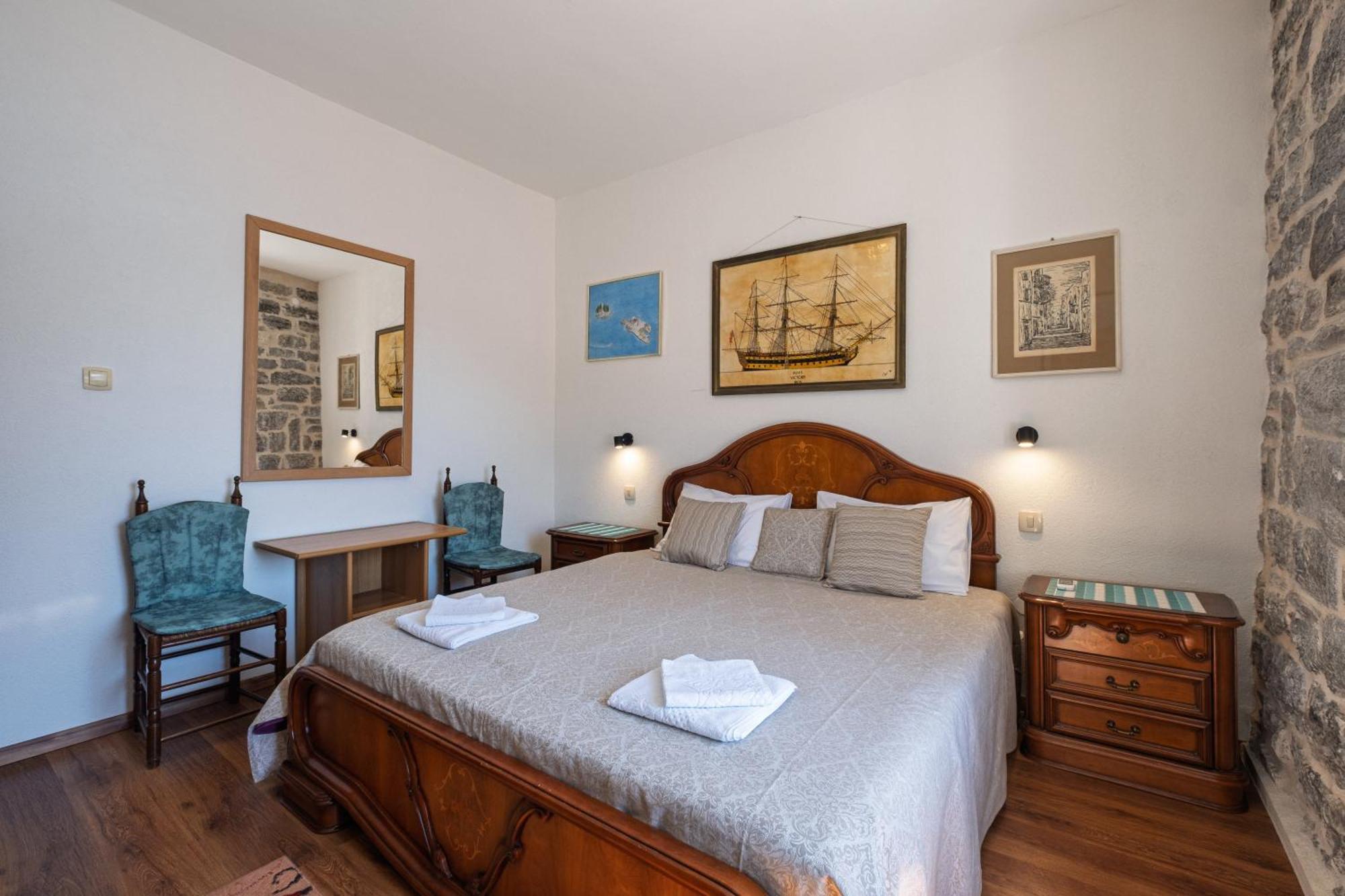 Bluemarine Rooms & Apartments Пераст Экстерьер фото